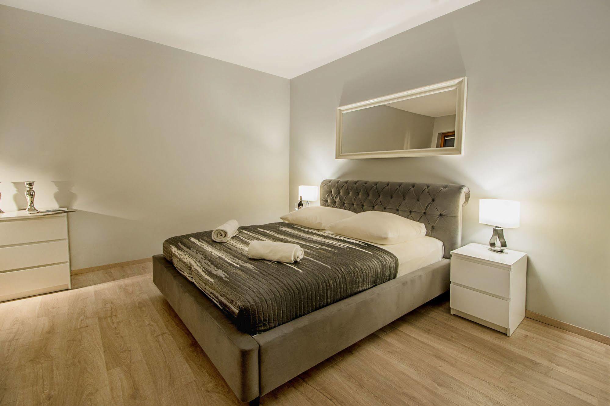 Angel City Center Krakow Aparthotel Екстериор снимка