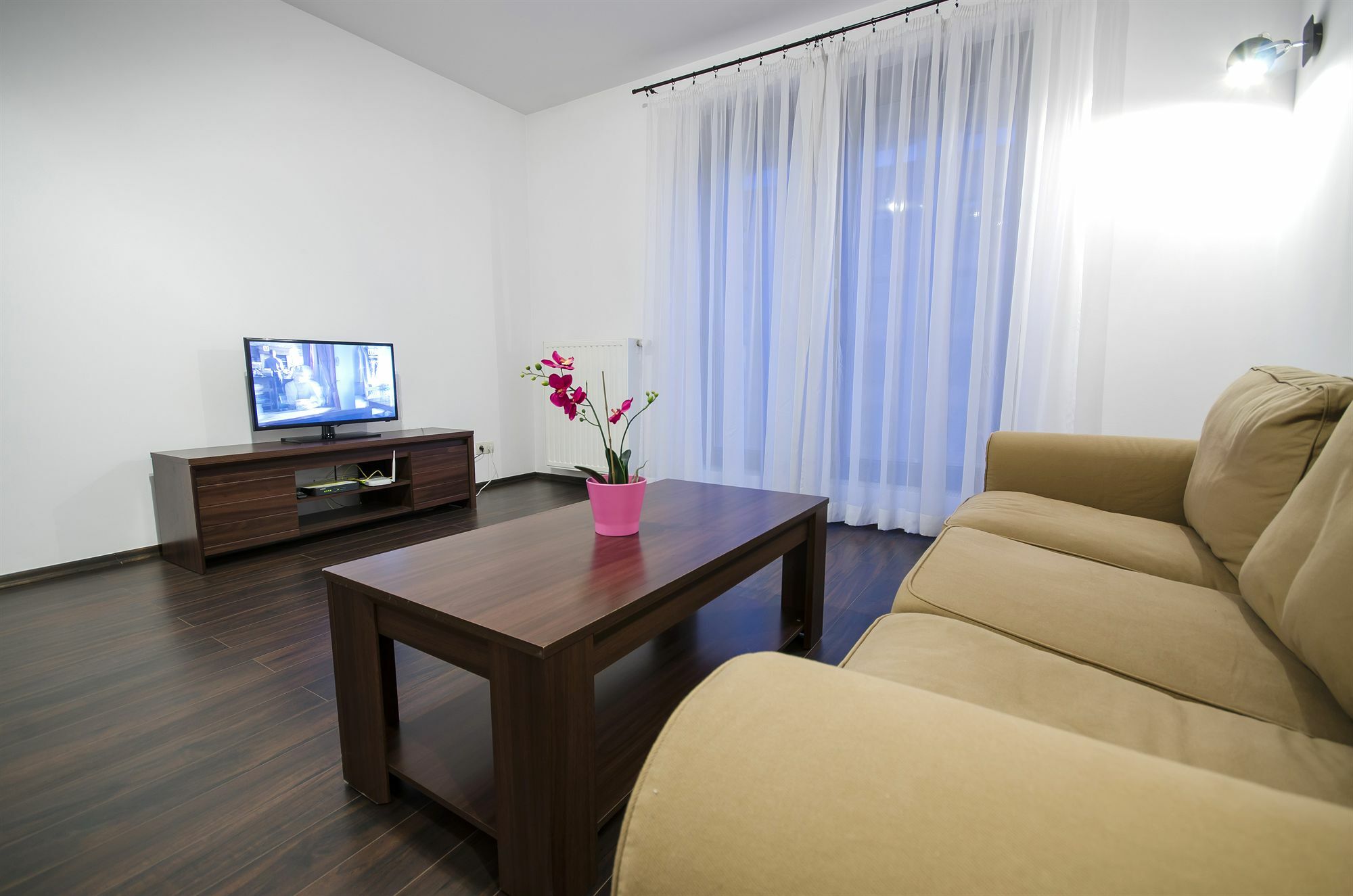 Angel City Center Krakow Aparthotel Екстериор снимка