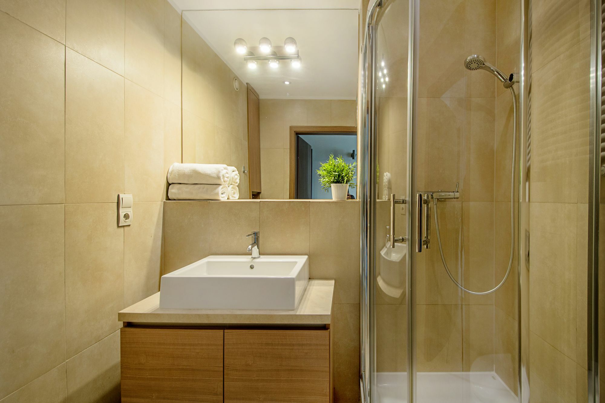 Angel City Center Krakow Aparthotel Екстериор снимка