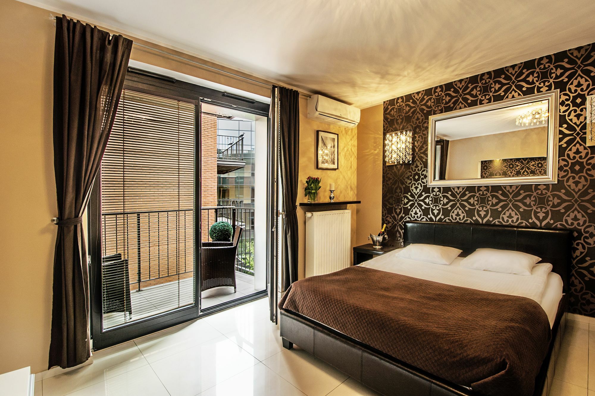 Angel City Center Krakow Aparthotel Екстериор снимка